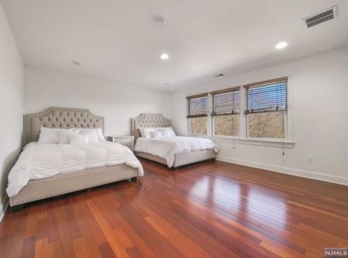 1994 Macopin Rd, West Milford NJ  07480-1932 exterior