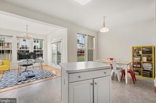 6975 Manahoac Pl, Gainesville VA  20155-1638 exterior