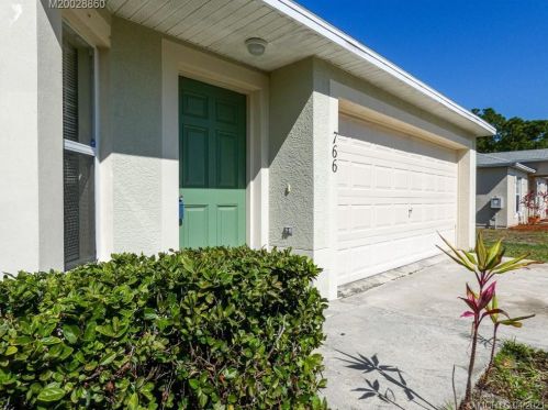 766 Bristol St, Fort Pierce, FL 34983-8305