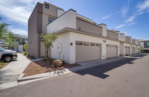 2015 50th St, Phoenix AZ  85008-4207 exterior