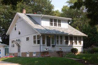 6778 Maple Ter, Milwaukee WI  53213-3259 exterior