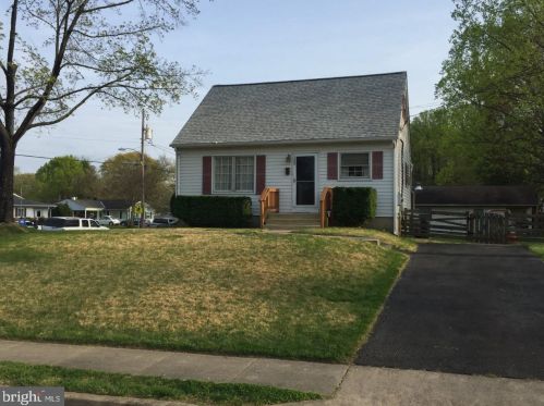1300 Longview Dr, Woodbridge, VA 22191-2923