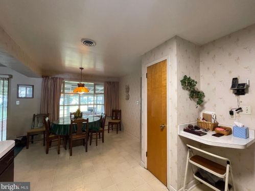 714 Pomona Rd, Riverton NJ 08077-4233 exterior