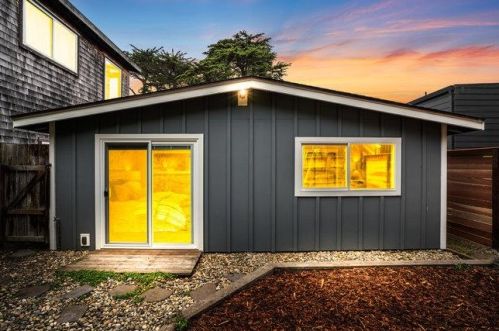 316 Carmel Ave, Pacifica CA  94044-2407 exterior