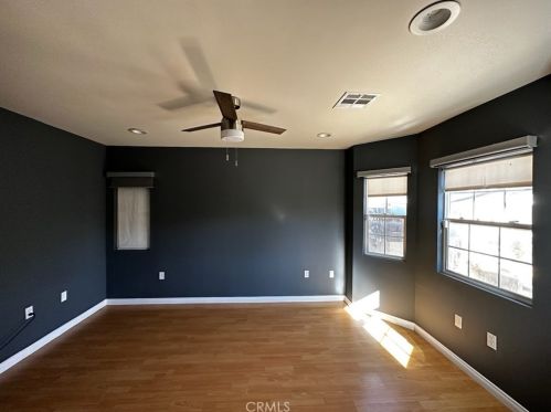 8154 Wakefield Ave, Van Nuys CA  91402-5329 exterior