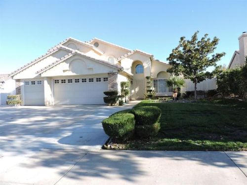 13129 Bennington Dr, Victorville, CA 92392-7250