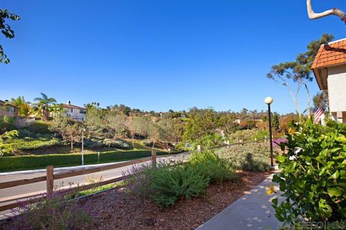 2707 Via Colima, Carlsbad CA  92010-1377 exterior