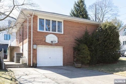 2 Leighton St, Englewood, NJ 07632-1414