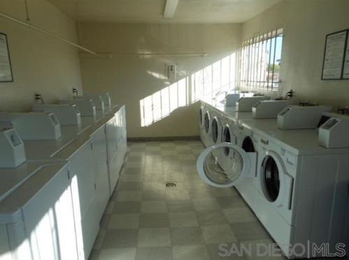 3238 Ashford St, San Diego CA 92111-5006 exterior