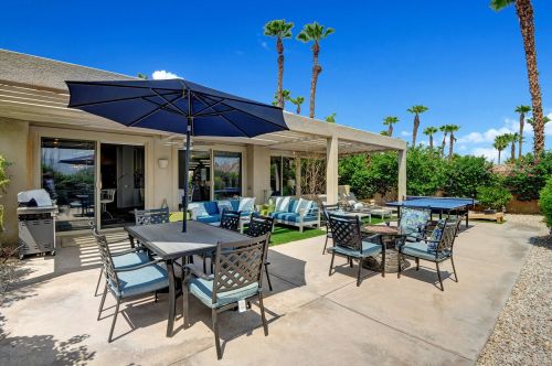 88 Kavenish Dr, Rancho Mirage CA  92270-3247 exterior