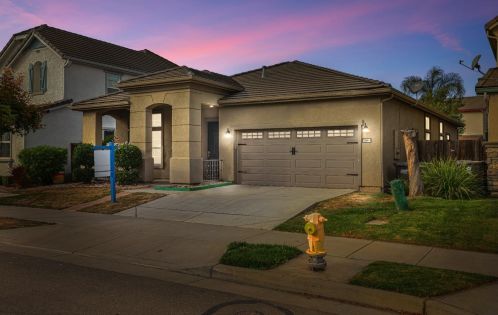 17769 Golden Spike Trl, Lathrop, CA 95330-9373