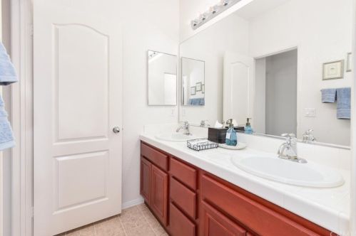 2056 242nd St, Lomita CA  90717-1116 exterior