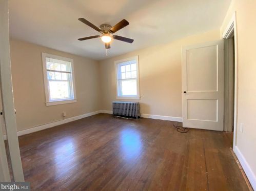 2886 Quakerbridge Rd, Trenton NJ  08619-1642 exterior