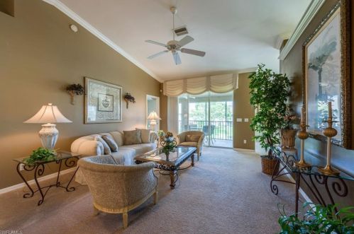 5665 Heron Ln, Naples, FL 34110-2313