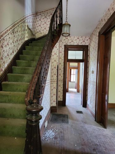 145 Pine St, Zanesville OH  43701-4238 exterior