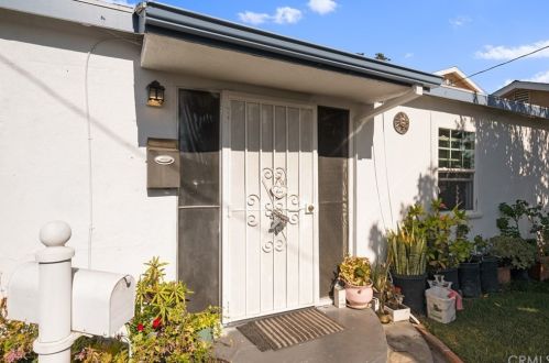 939 Arbutus St, Compton, CA 90220-1803