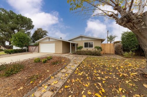 1427 Laramie Ave, Redlands CA  92374-4181 exterior