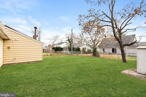 38 Bloomfield Ln, Willingboro NJ  08046-1513 exterior