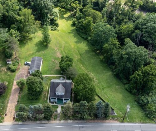 279 Gilkeson Rd, Pittsburgh, PA 15228-1017