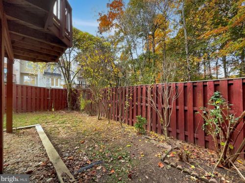 7294 Olde Lantern Way, Springfield VA  22152-3569 exterior