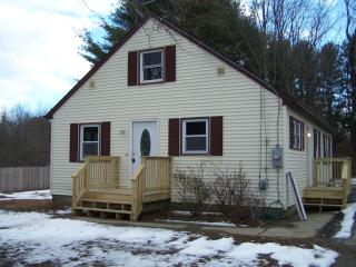 9 Ferland Dr, Killingly CT  06241-2000 exterior