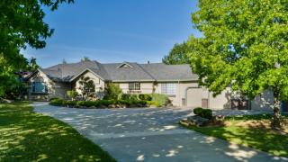 120 Asuymas Ct, Hollister, CA 95023-9369