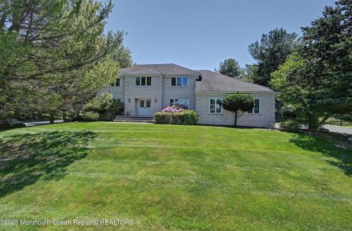 201 Nottingham Rd, Morganville, NJ 07751-9518