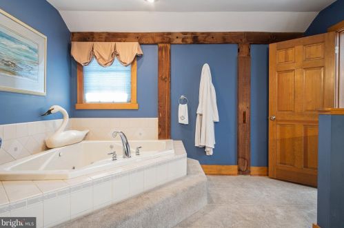 222 Longspur Dr, Wilmington DE  19808-4363 exterior