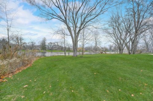 11720 Austin Ave, Thiensville, WI 53092-2108