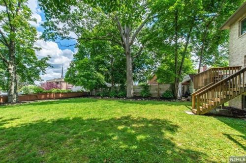 122 Woodside Ave, Ridgewood NJ 07450-5028 exterior