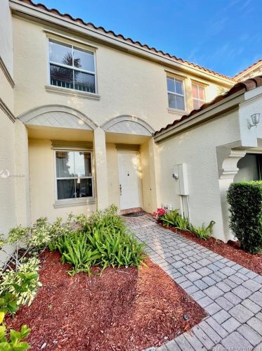 16237 48th St, Hollywood, FL 33027-4693