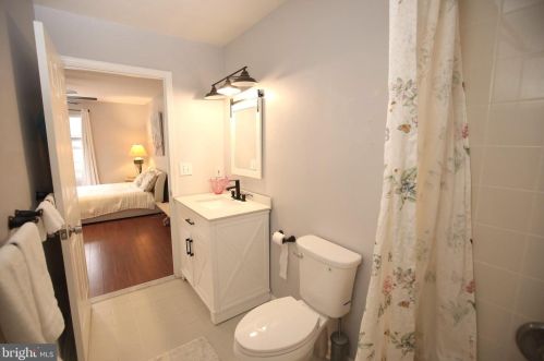 108 Violet Ln, Trenton NJ  08638-2031 exterior