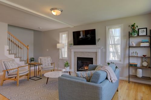 20 Corner Stone Dr, Dover, NH 03820-6012