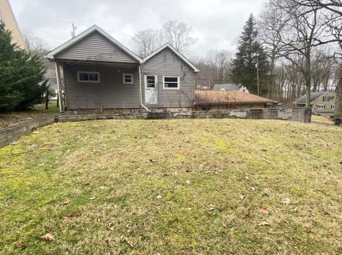 119 Plum Dr, Trafford, PA 15085-1307