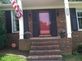 4170 Greenmead Rd, Winston Salem NC  27106-2916 exterior