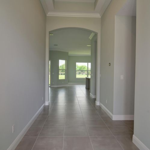 580 Caroline Dr, Vero Beach, FL 32968-9493