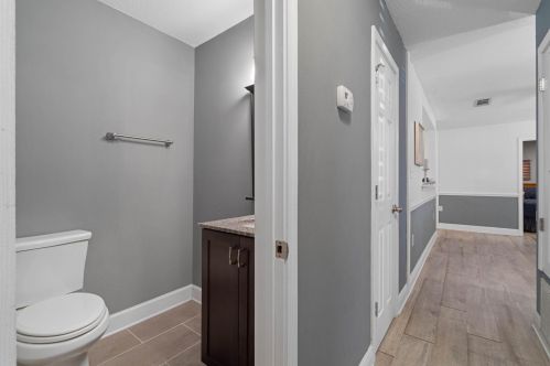 62 11 St, Shalimar FL  32579-1543 exterior