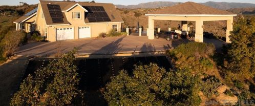 10956 Calle Oro Verde, Valley Center CA  92082-4201 exterior