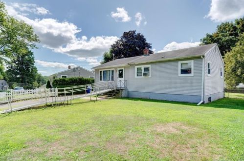 1049 Old Town Rd, Bridgeport, CT 06606-1419