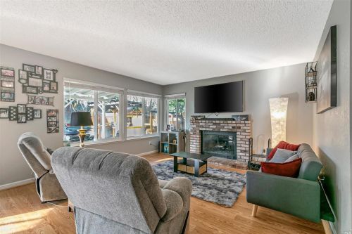 166 Buttercup Cir, Vacaville CA  95687-7319 exterior