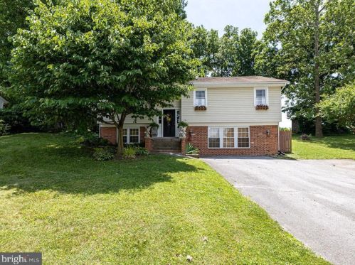 16 Canaan St, Richmond National Battlefiel, VA 22835-9734