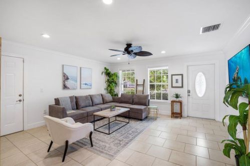 413 Philadelphia Dr, Jupiter FL  33458-4245 exterior