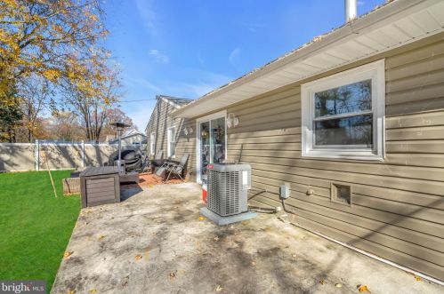 71 Harrington Cir, Willingboro NJ  08046-1823 exterior