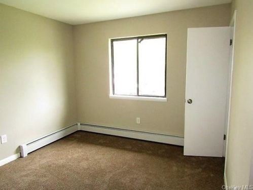 28 Raker Rd, Poughkeepsie NY  12603-5632 exterior