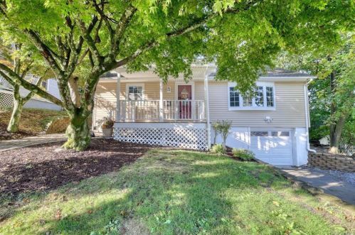 17 Wells Ave, Middletown, NY 10940-6257