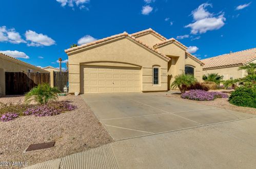 7262 Laguna Azul Ave, Mesa, AZ 85209-4924