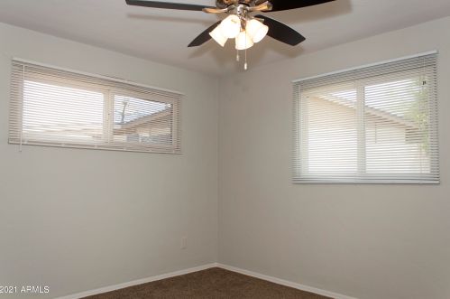 8136 12 St, Phoenix AZ 85022-3137 exterior