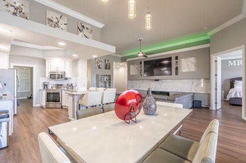 8506 Deimille Ct, Naples FL  34114-2712 exterior