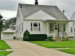 2318 Taft Ave, Toledo, OH 43616-3827