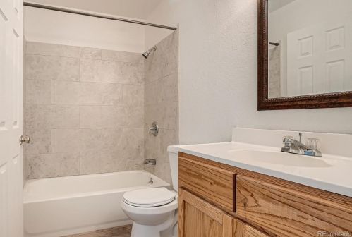 1447 Norfolk St, Denver CO 80016-1468 exterior